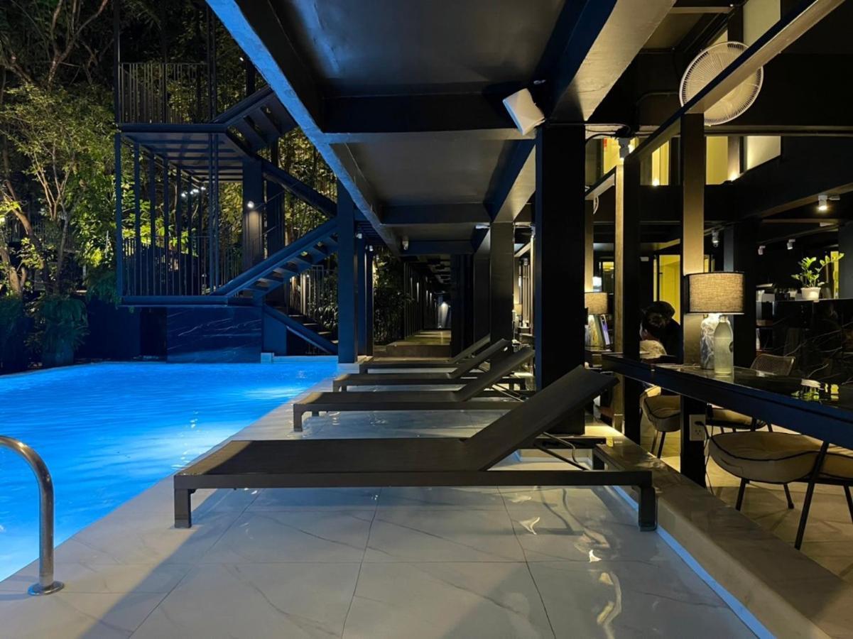 Por Santitham Hotel Chiang Mai Buitenkant foto
