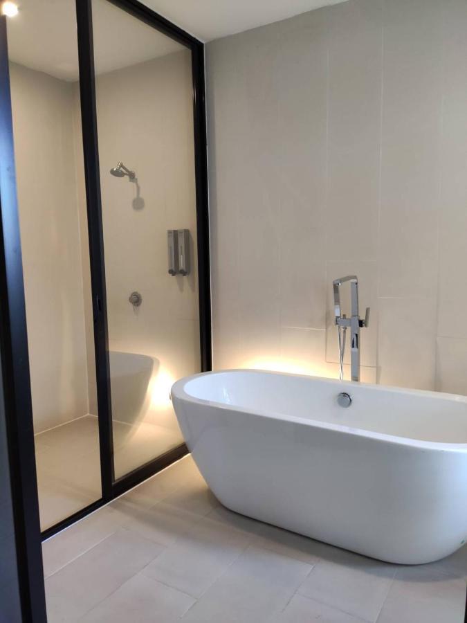 Por Santitham Hotel Chiang Mai Buitenkant foto