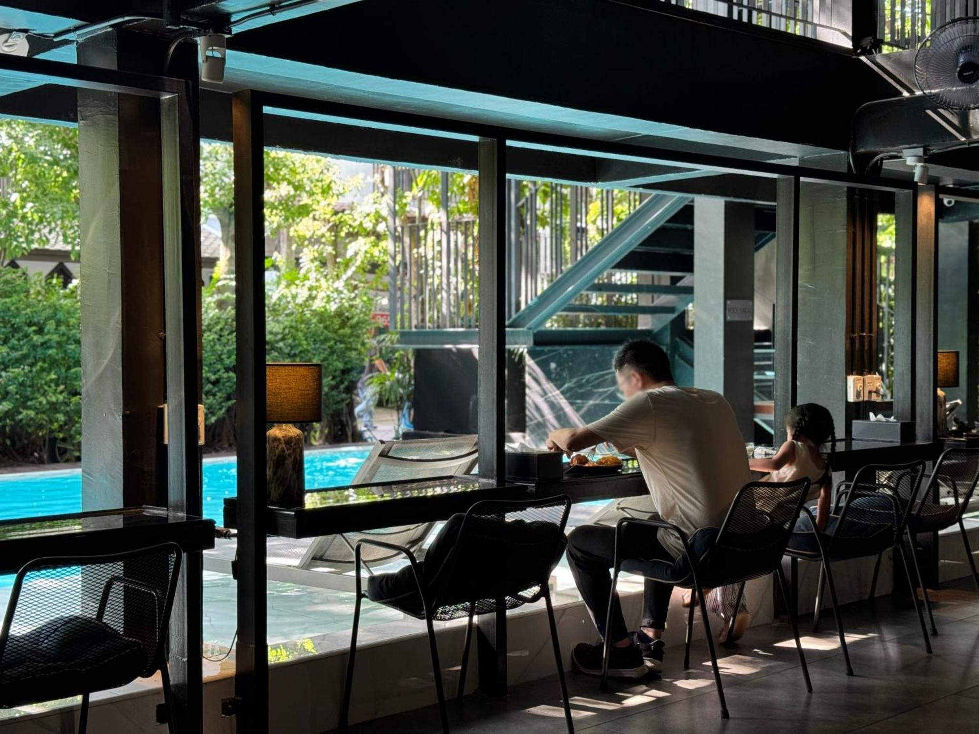 Por Santitham Hotel Chiang Mai Buitenkant foto