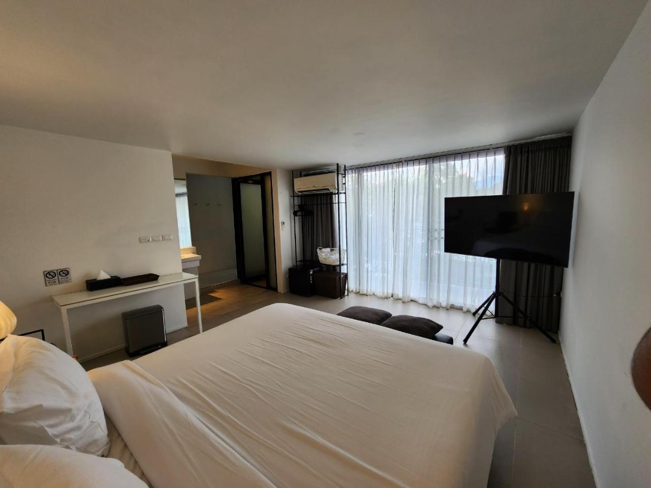 Por Santitham Hotel Chiang Mai Buitenkant foto