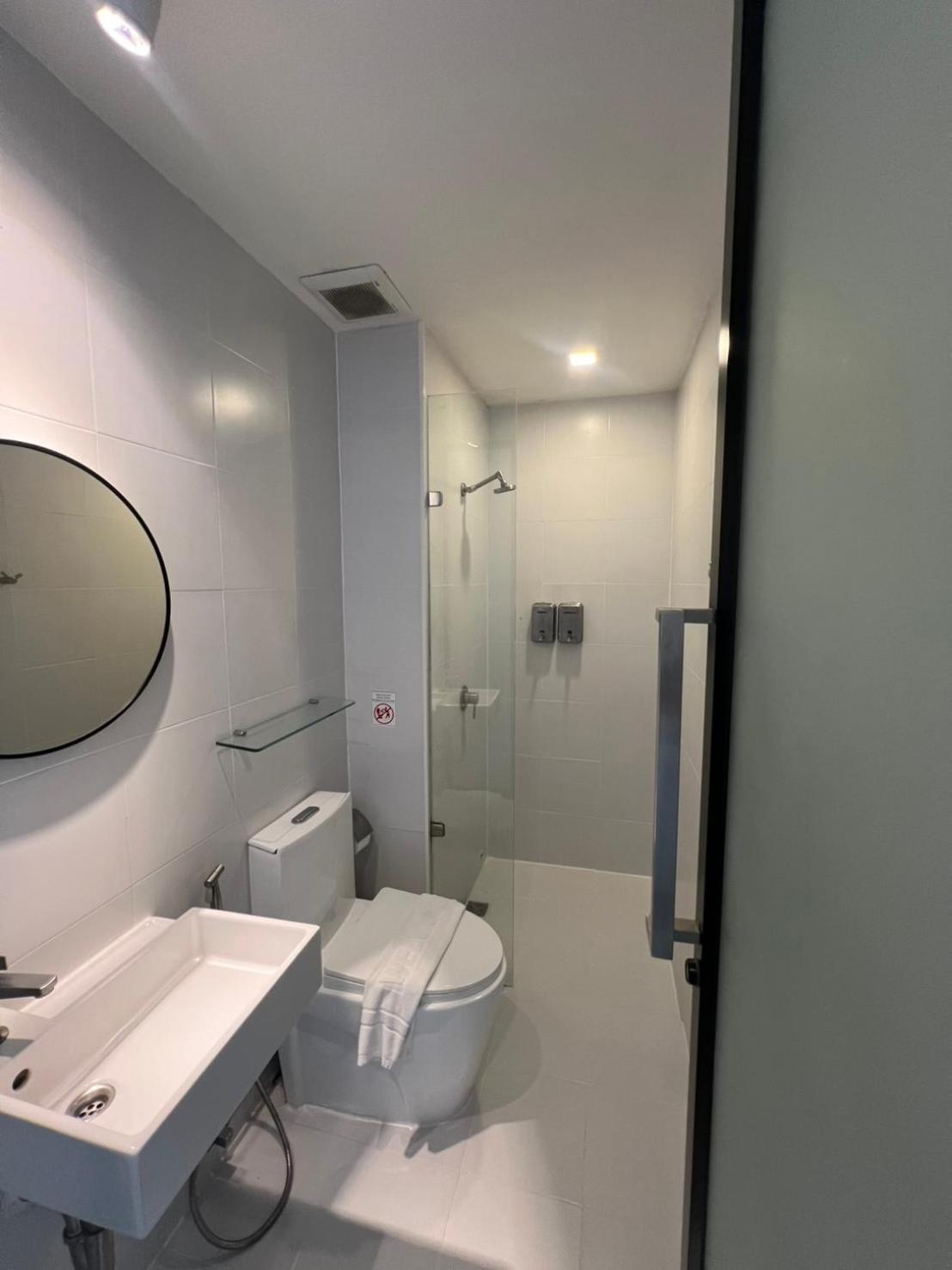 Por Santitham Hotel Chiang Mai Buitenkant foto